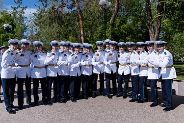 «Вальс Победы» исполнили сегодня в Оренбурге